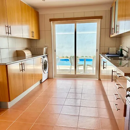 Elvia Villa
